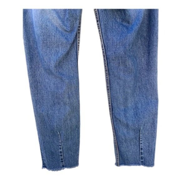 H&M WOMEN'S SIZE 10 HIGH RISE STRAIGHT CAPRI JEANS WITH RAW HEM SIZE 10 - Picture 8 of 11